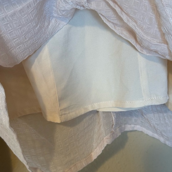 ASTR The Label Ruched Sheer Long Sleeve Ivory Blouse Size Large - Picture 5 of 8